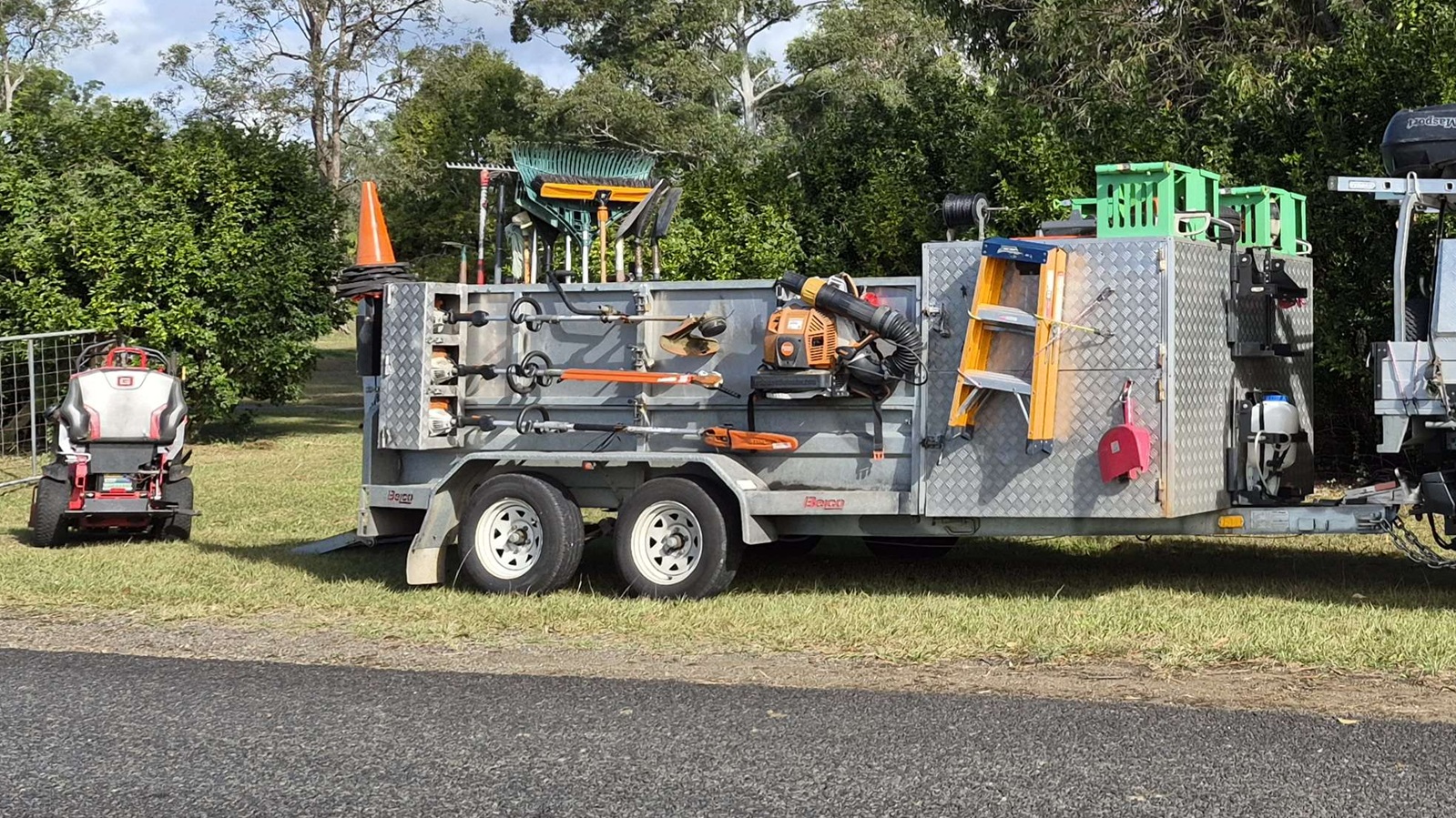 2T Tandem Axle Mower Trailer