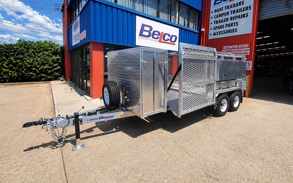 Tipping mower trailer
